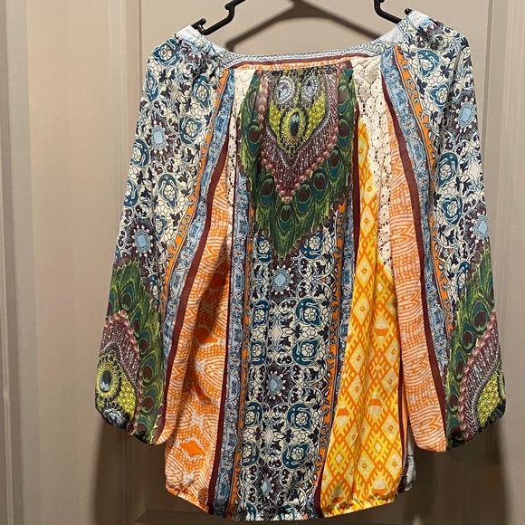 Colorful Women's Olive Hill Blouse size M Elevate your style with this colorful - Picture 9 of 9